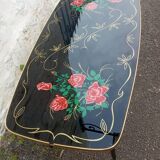 Vintage coffee table floral pattern