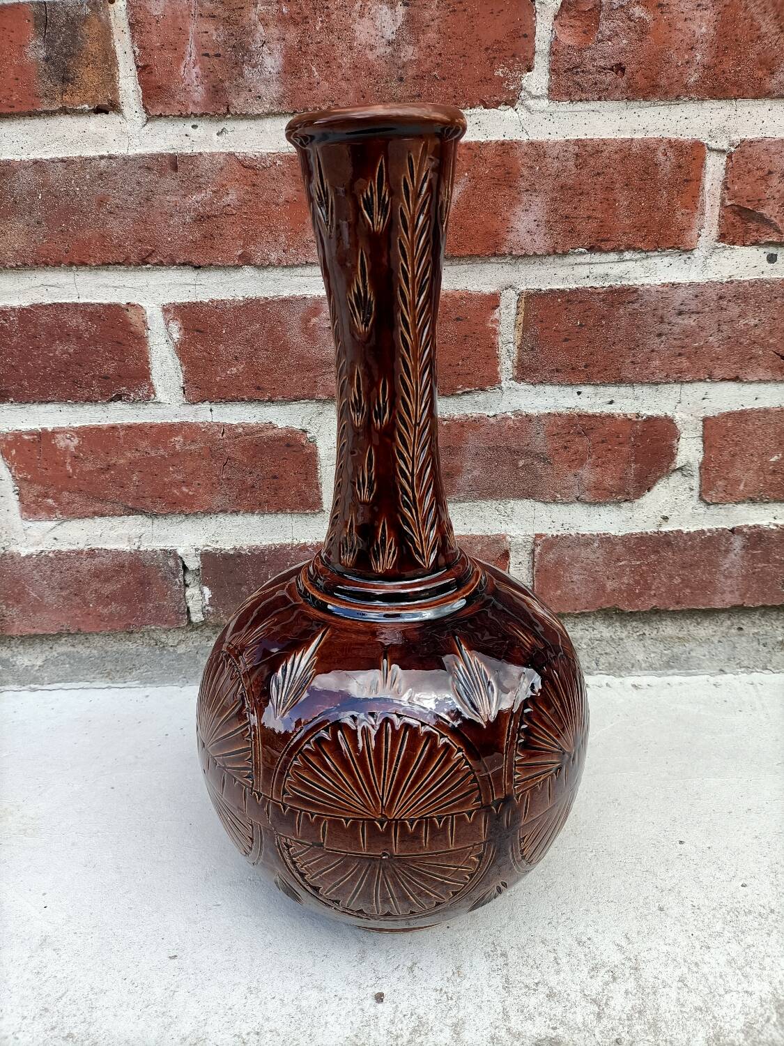 Retro ceramic vase
