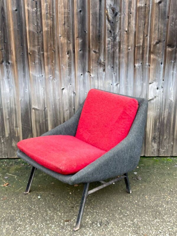 Fauteuil modèle 800, création et édition Steiner, vers 1958.