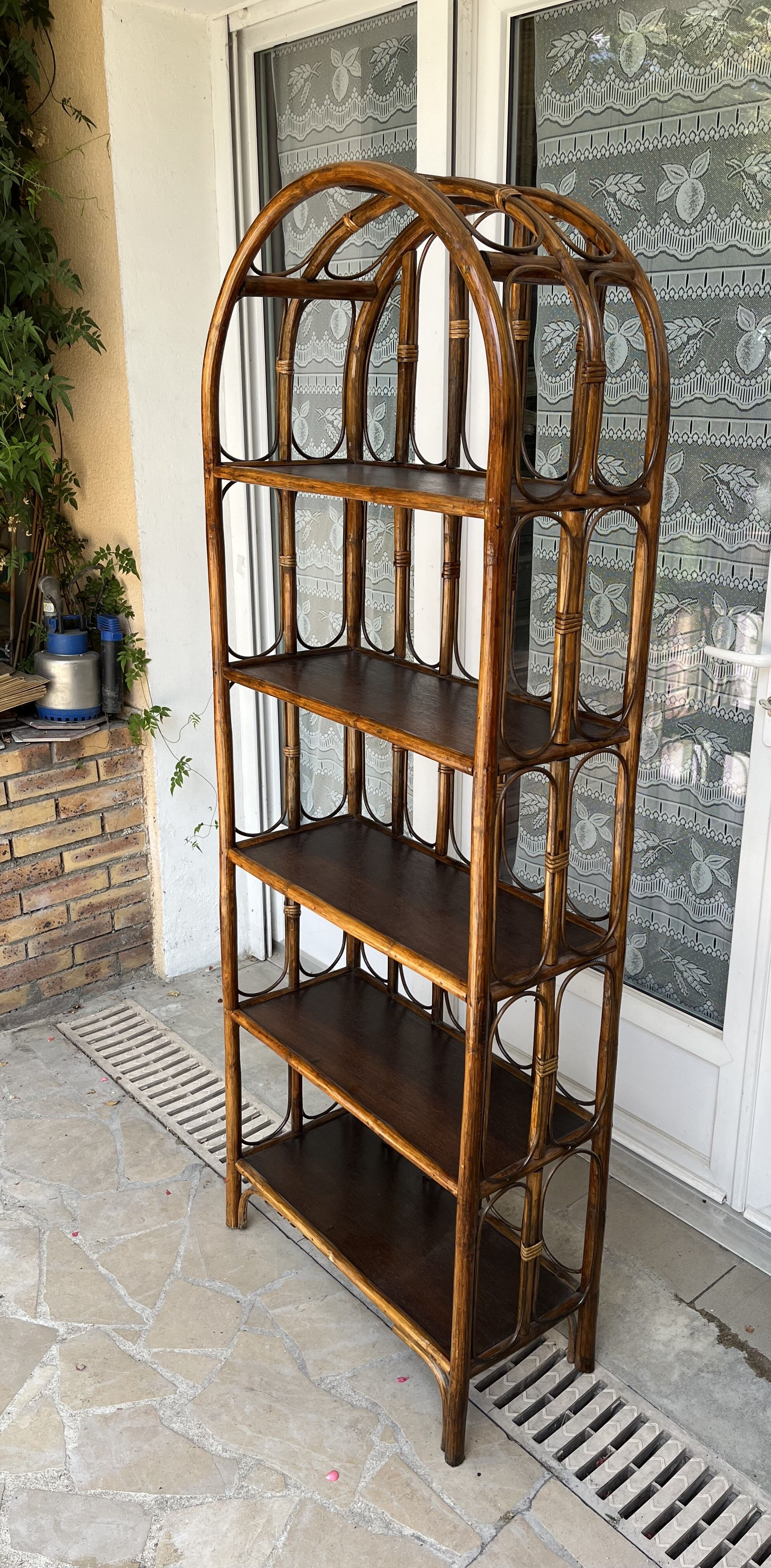 Etagère en rotin