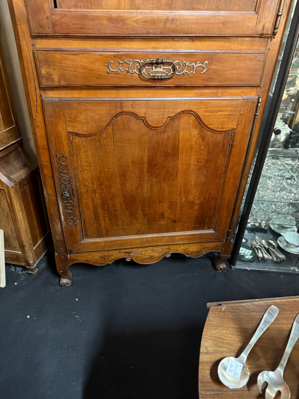 Homme debout Louis XV