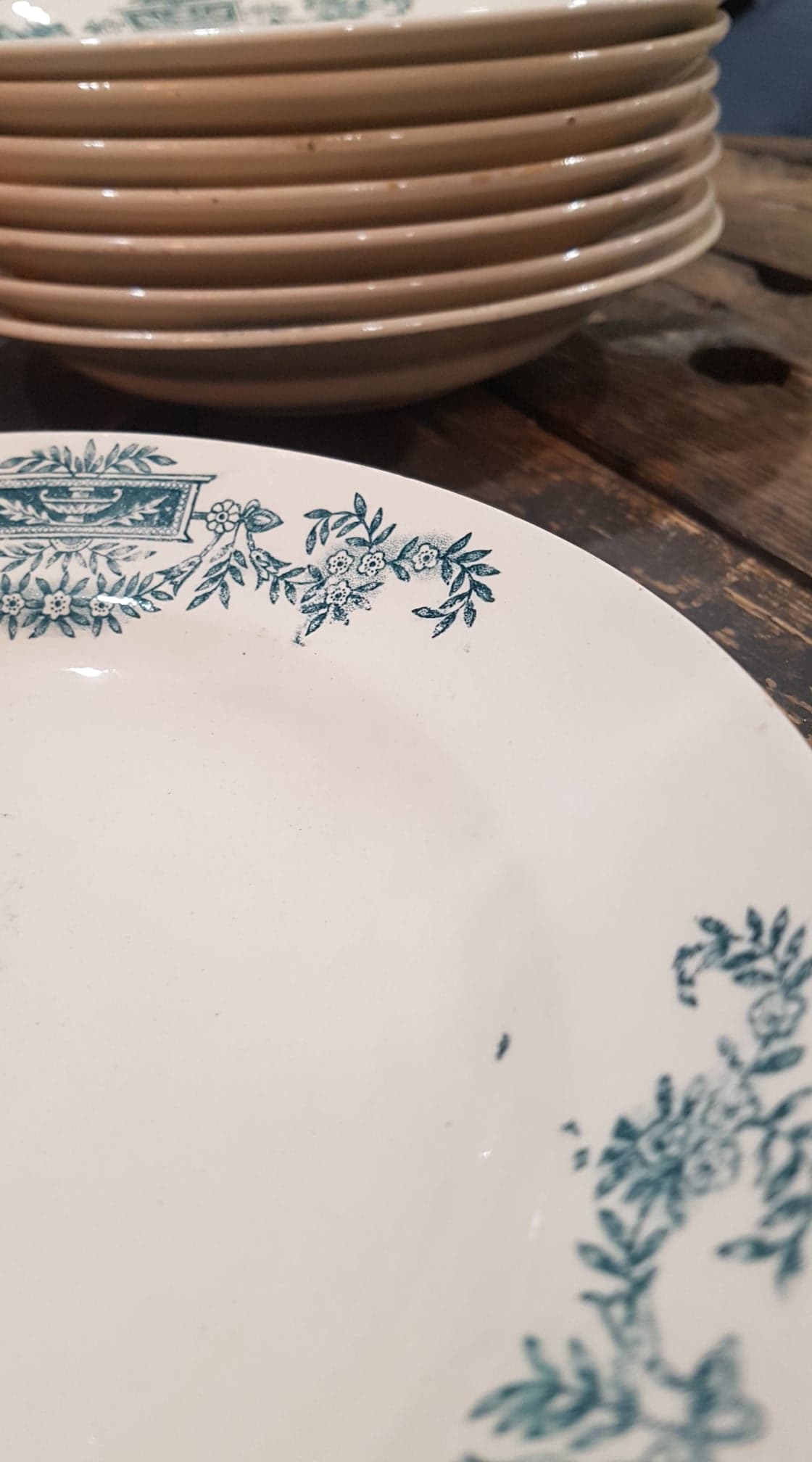 Lot de 8 assiettes en Terre de Fer Longchamp modèle Lutèce