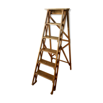 Escabeau en chêne