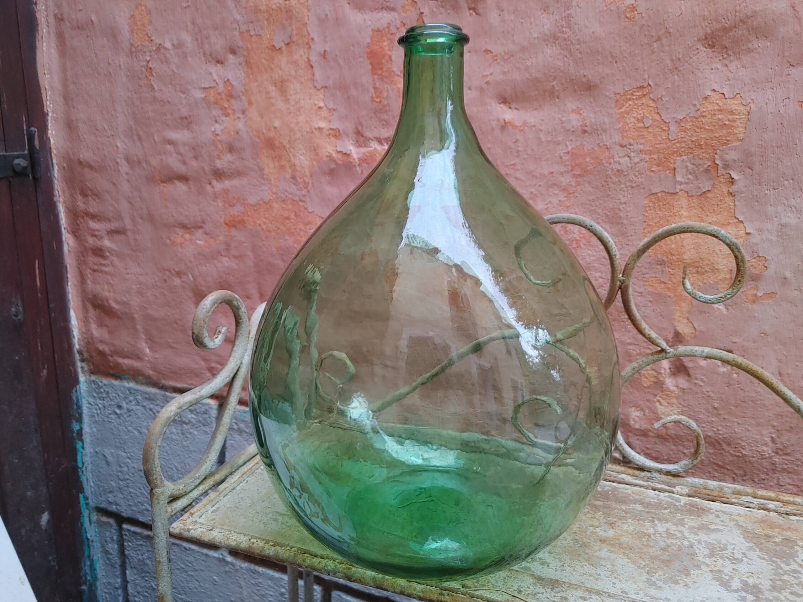 Lady Jeanne old bubbled glass - 15 liters - height 41 cm ( G)