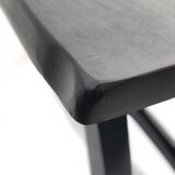 Table en bois brutaliste noire
