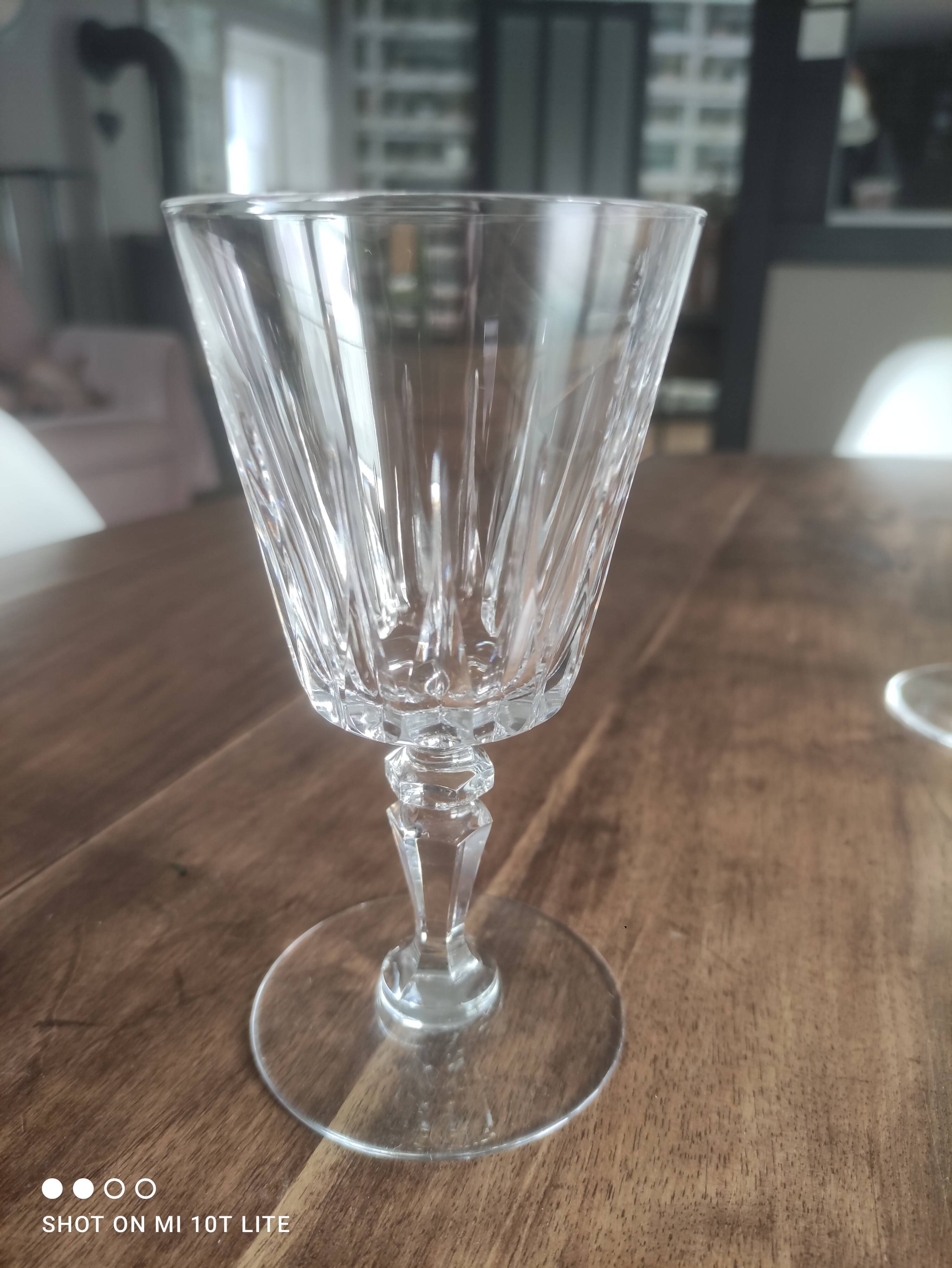 Set of 12 white wine glasses in chiseled crystal