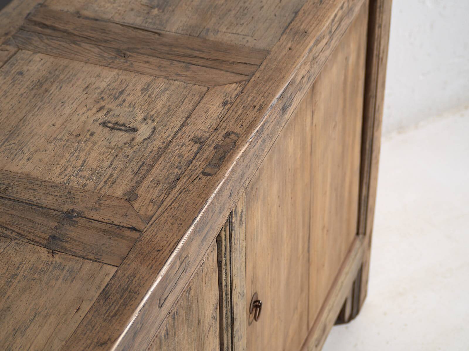 Antique sideboard in dark tones (c.1900)