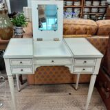Dressing table with shutters