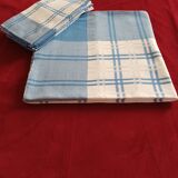 Nappe damassée blanche et bleue et 6 serviettes