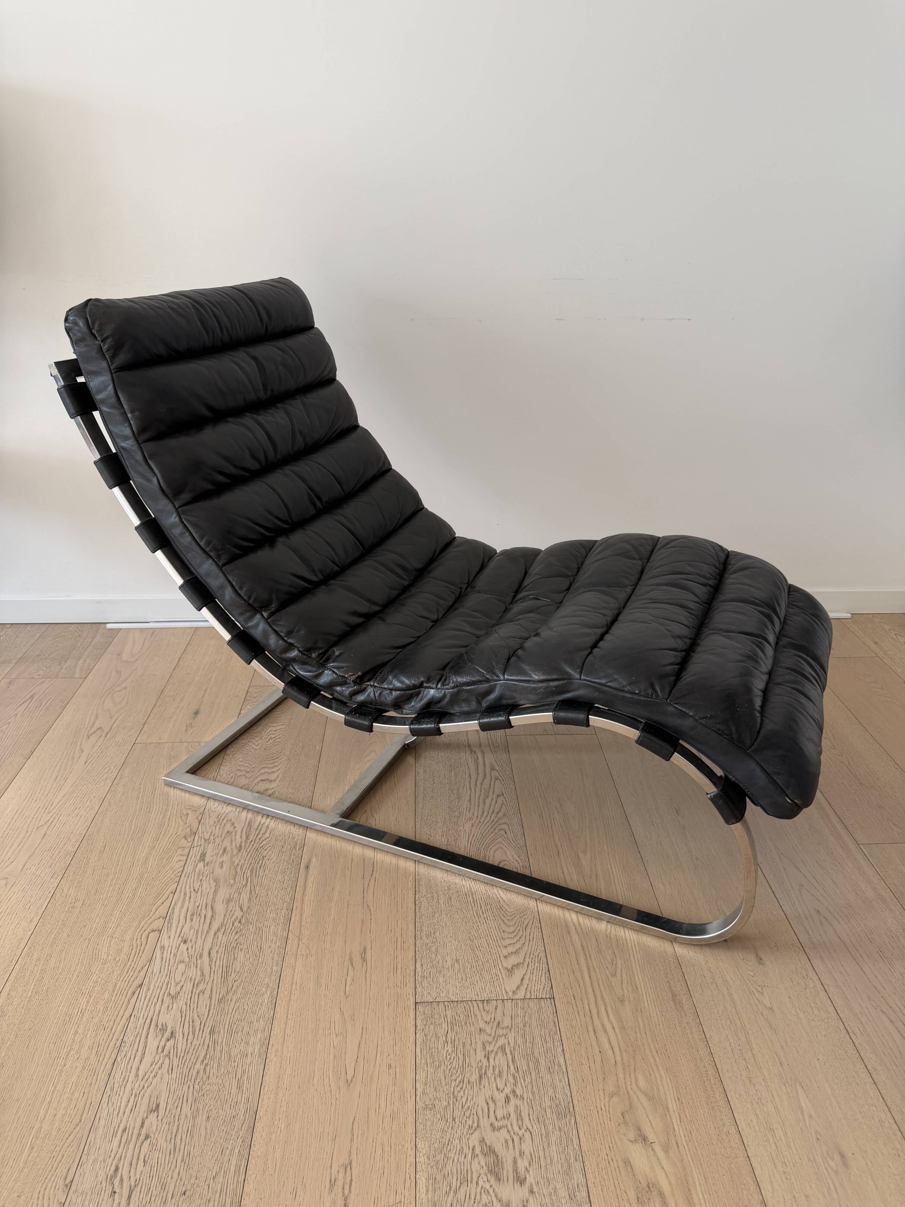 Chaise longue mid century Flamant de style Bauhaus