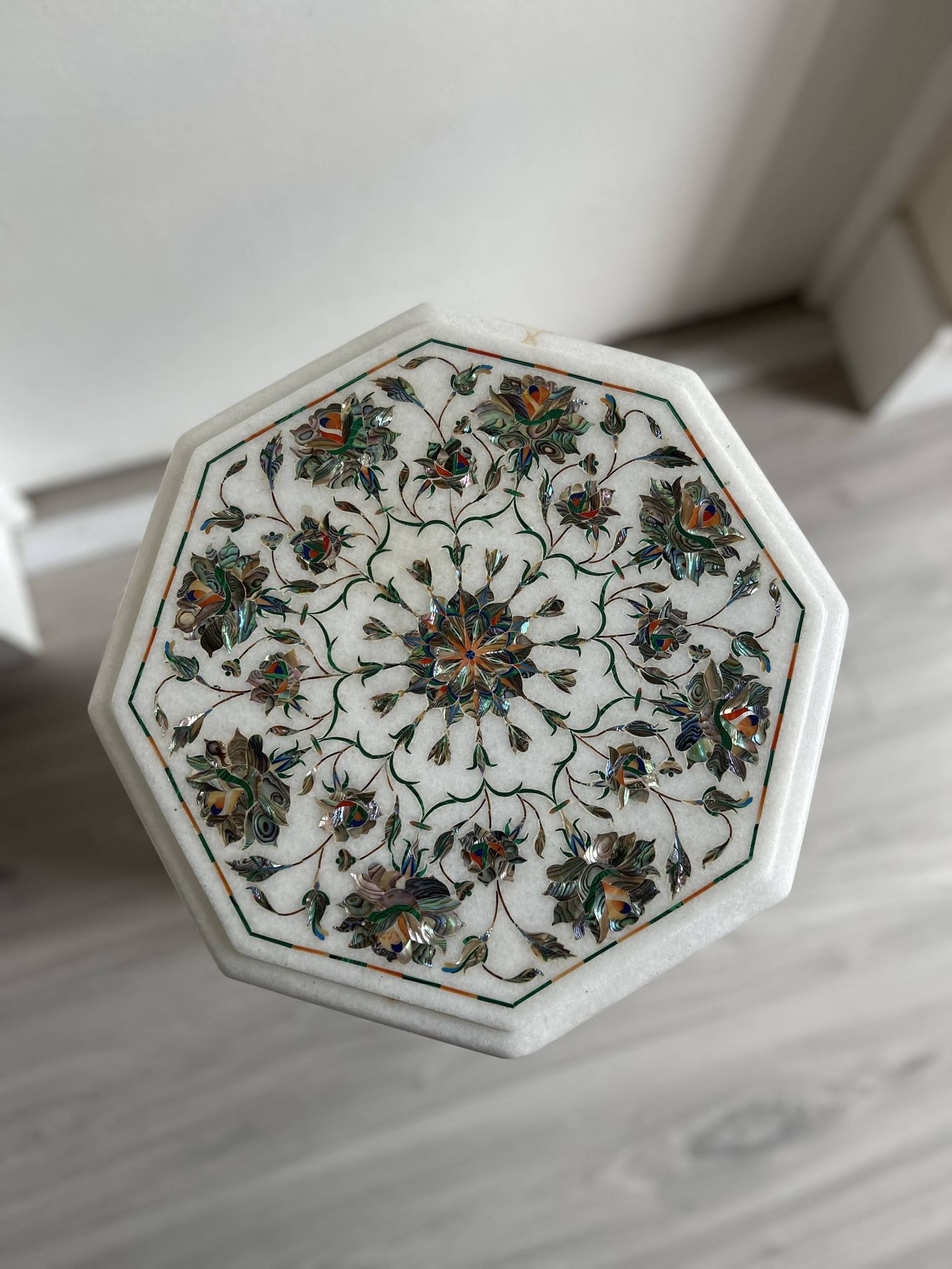Petite table d’ appoint