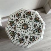 Petite table d’ appoint