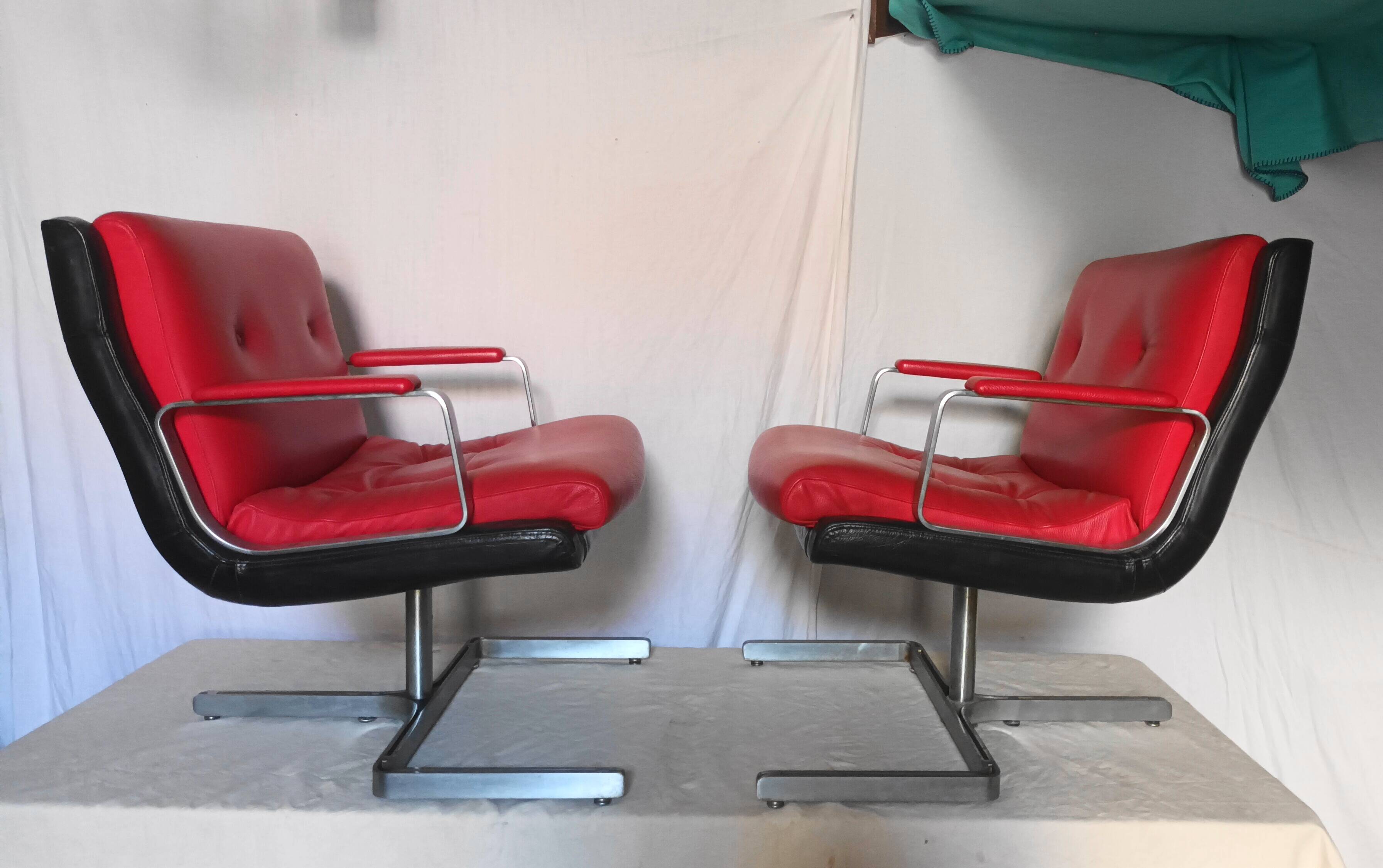Pair of leather armchairs by Raphael Raffel from the 70s