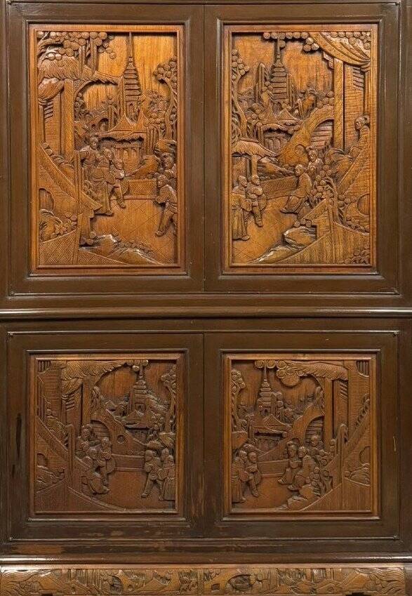 Cabinet pivotant en bois de camphre – vers 1950