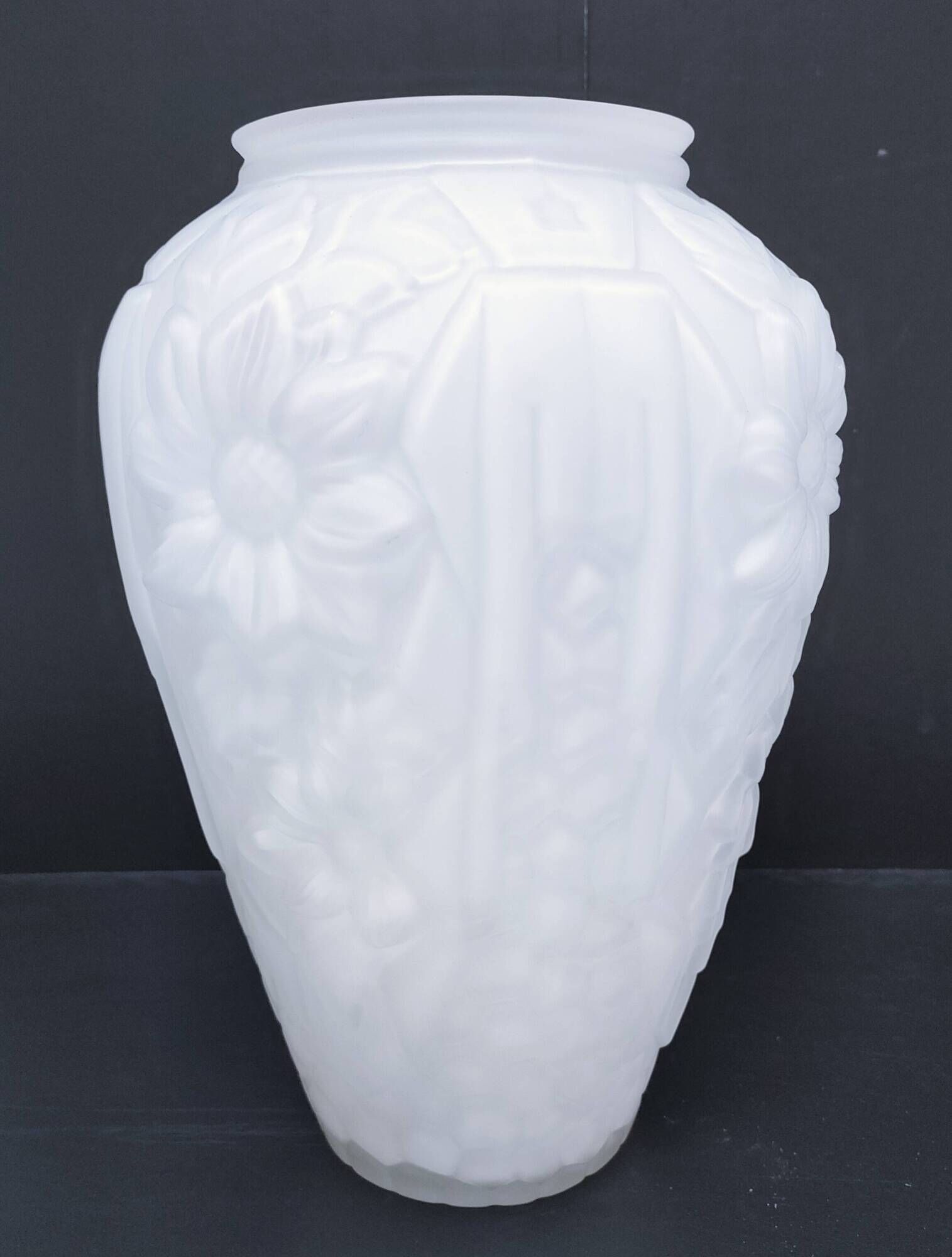 Large art deco glass vase with French floral decor H. 29.5 cm