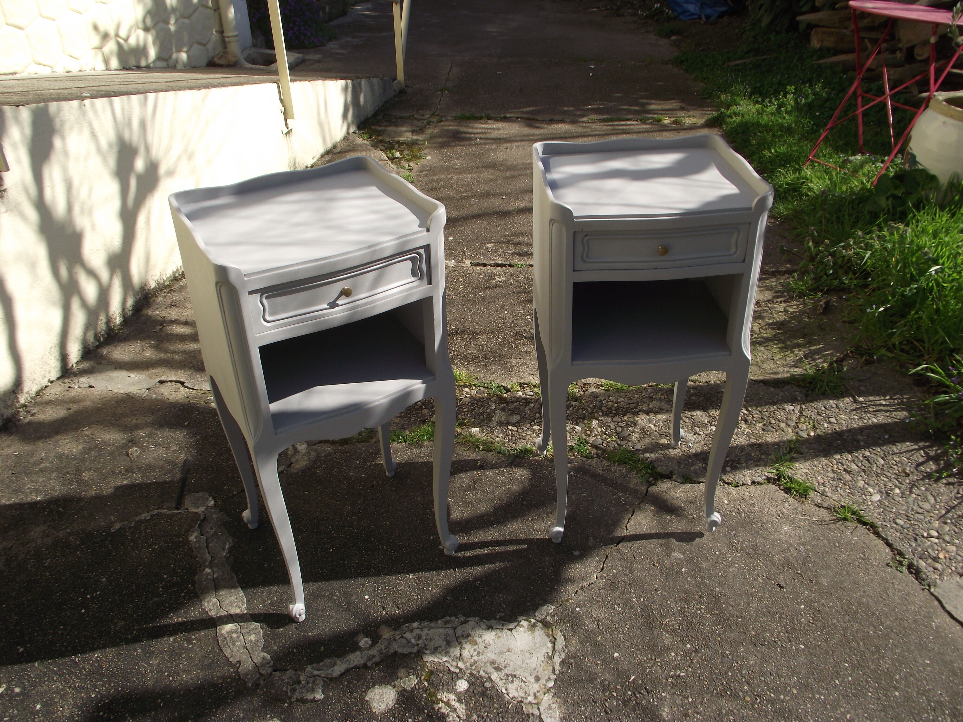 Pair of bedside tables in the style of Louis XV painted.