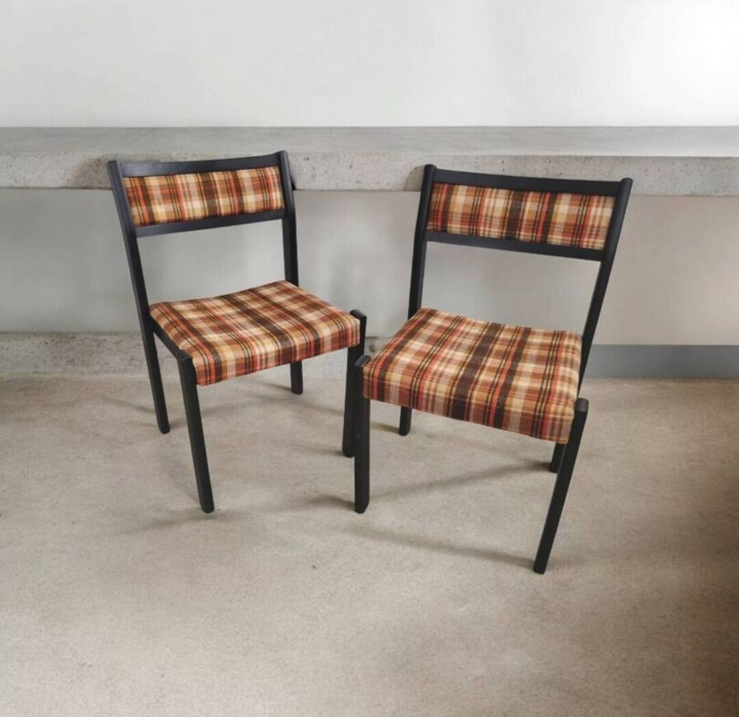 Pair of chairs from the 60s/70s