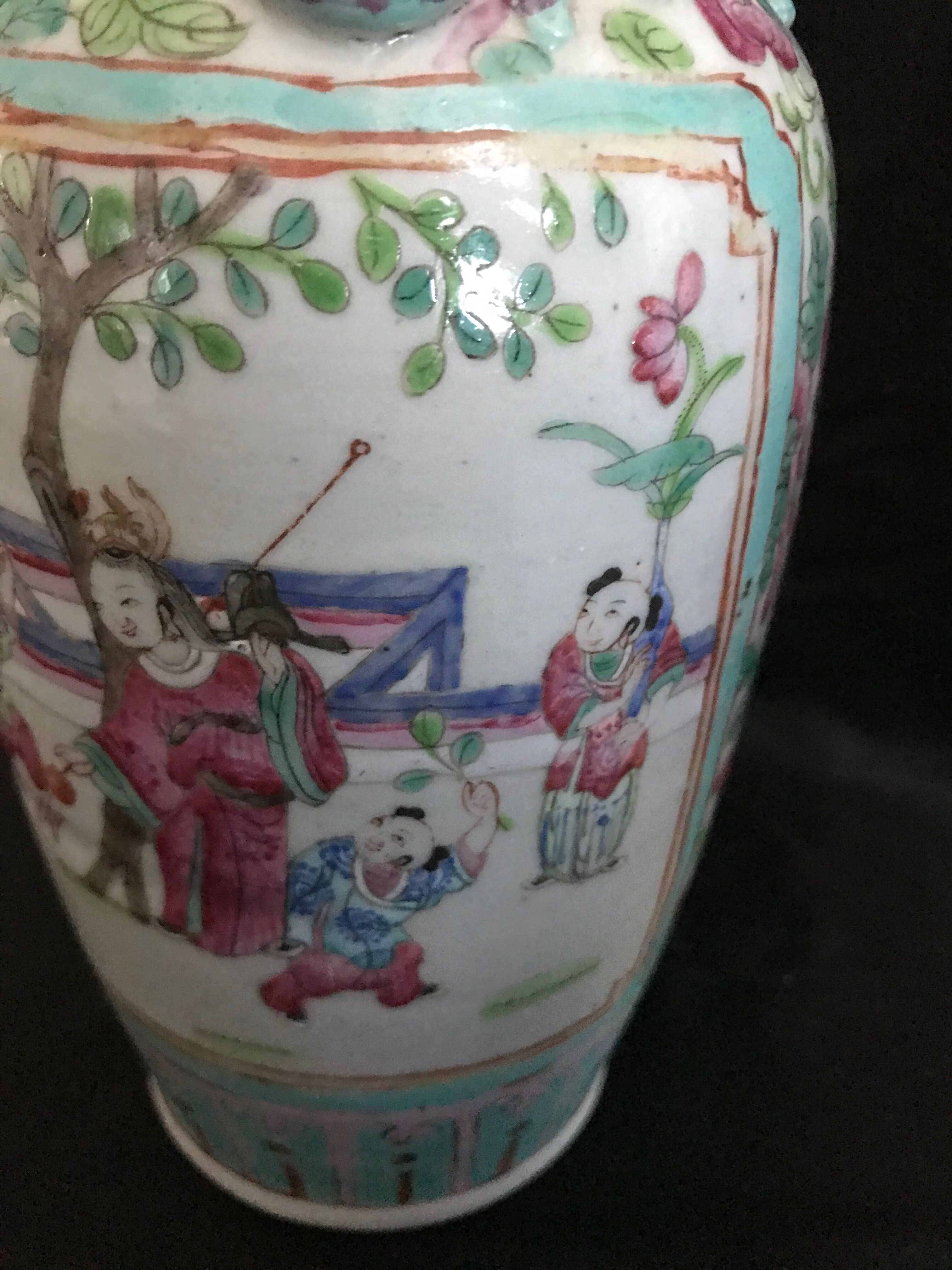 Vase - Canton - Porcelain - Family Scene - China - 19th Century