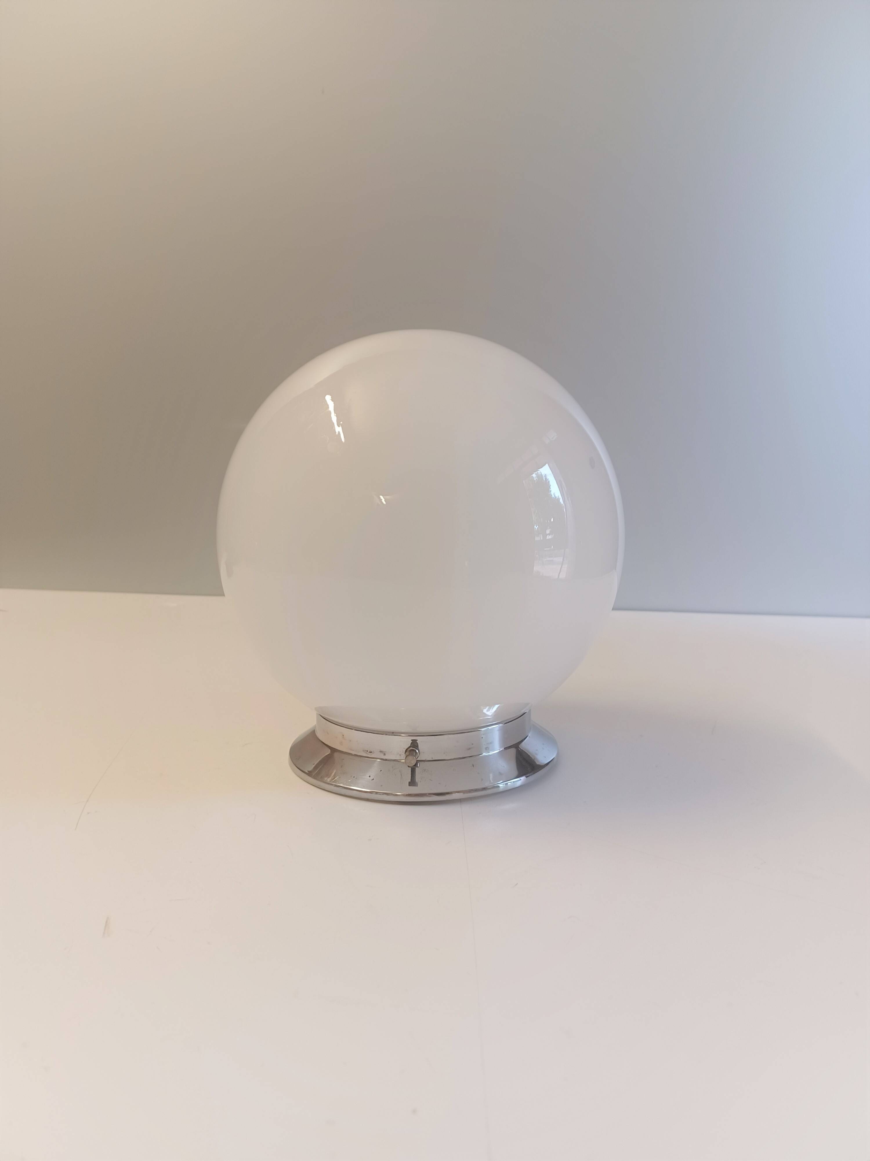 Opaline globe ceiling light - Brasserie type - 1950