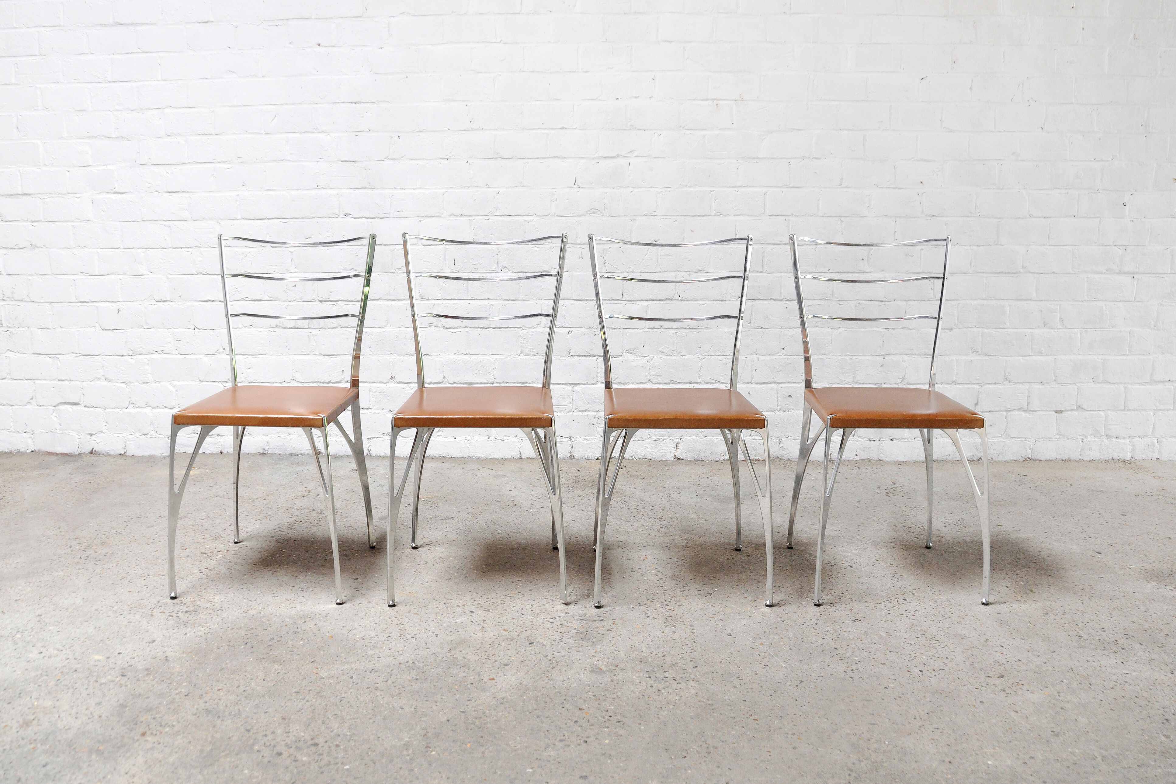 Chaises par Erwan Boulloud pour Hôtel Drouot, 2015