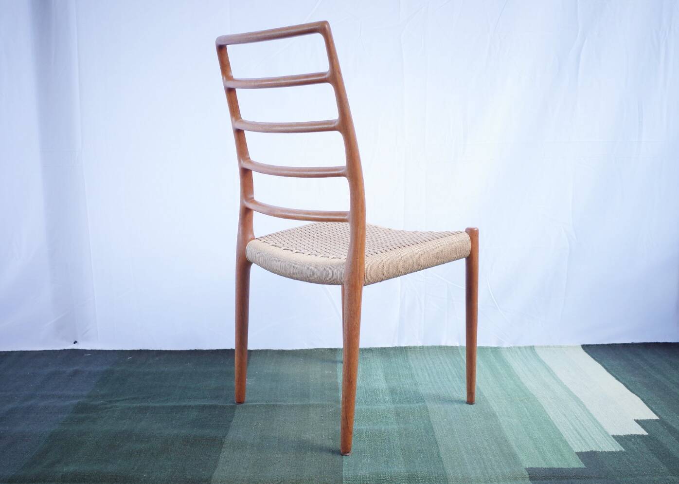 4 x danois Niels O. Møller sur teck, modèle 82