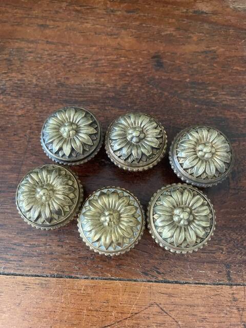 set of 6 solid brass handles in Louis XVI style