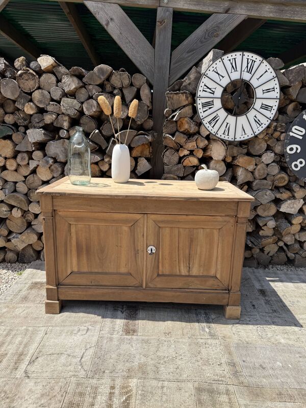 Maie ancienne rénovée / Buffet massif