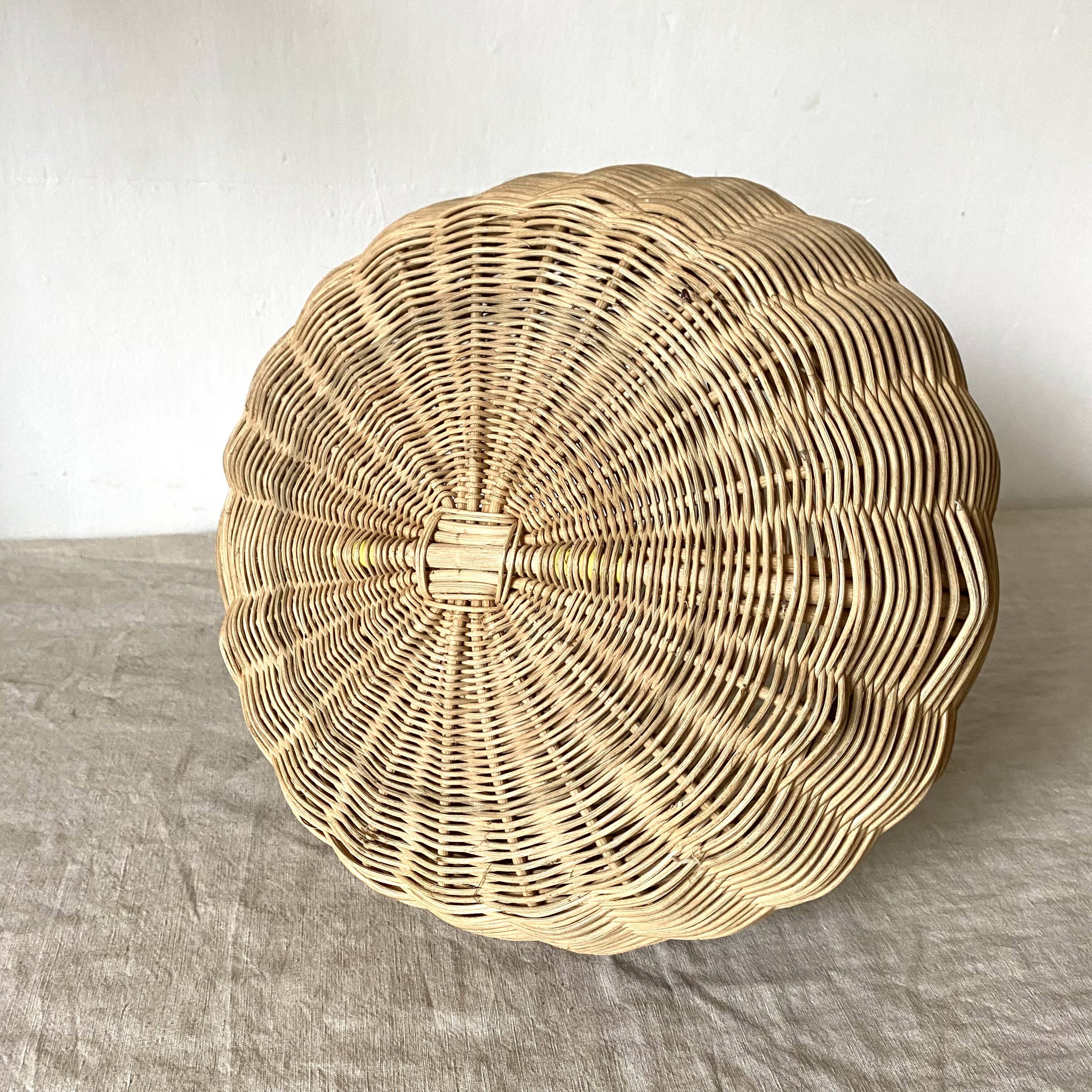 Panier vintage en rotin tressé