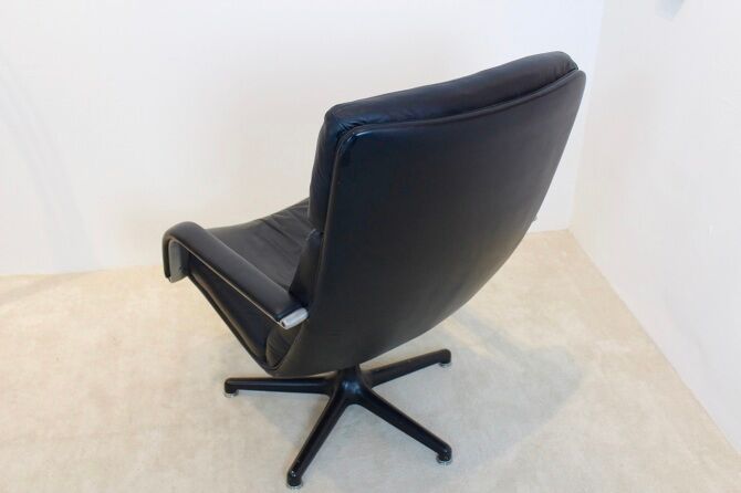 Swivel chair by Geoffrey Harcourt for Artifort F141