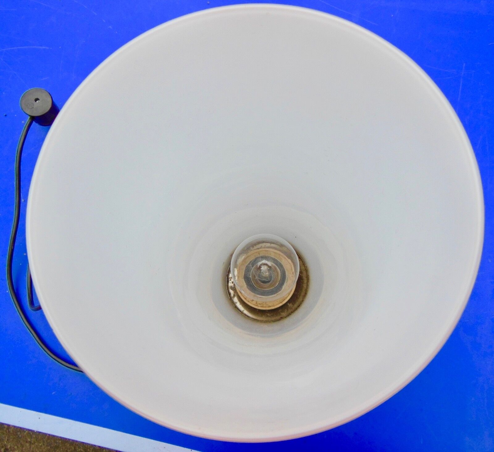 Old lamp design art deco vintage metal and opaline