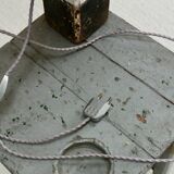 Lampe en bois patiné blanc et noir - ancienne bitte d'amarrage