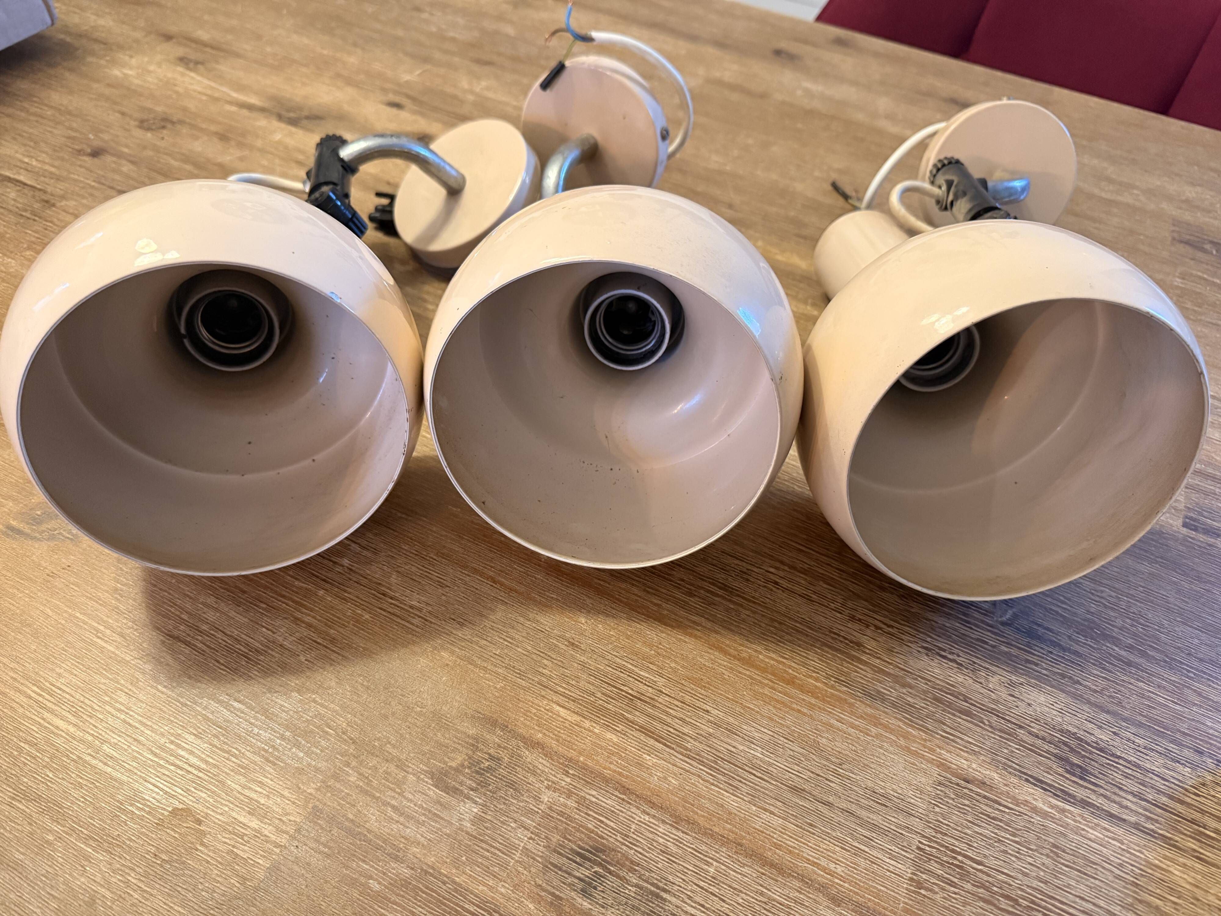 3 vintage beige wall lights