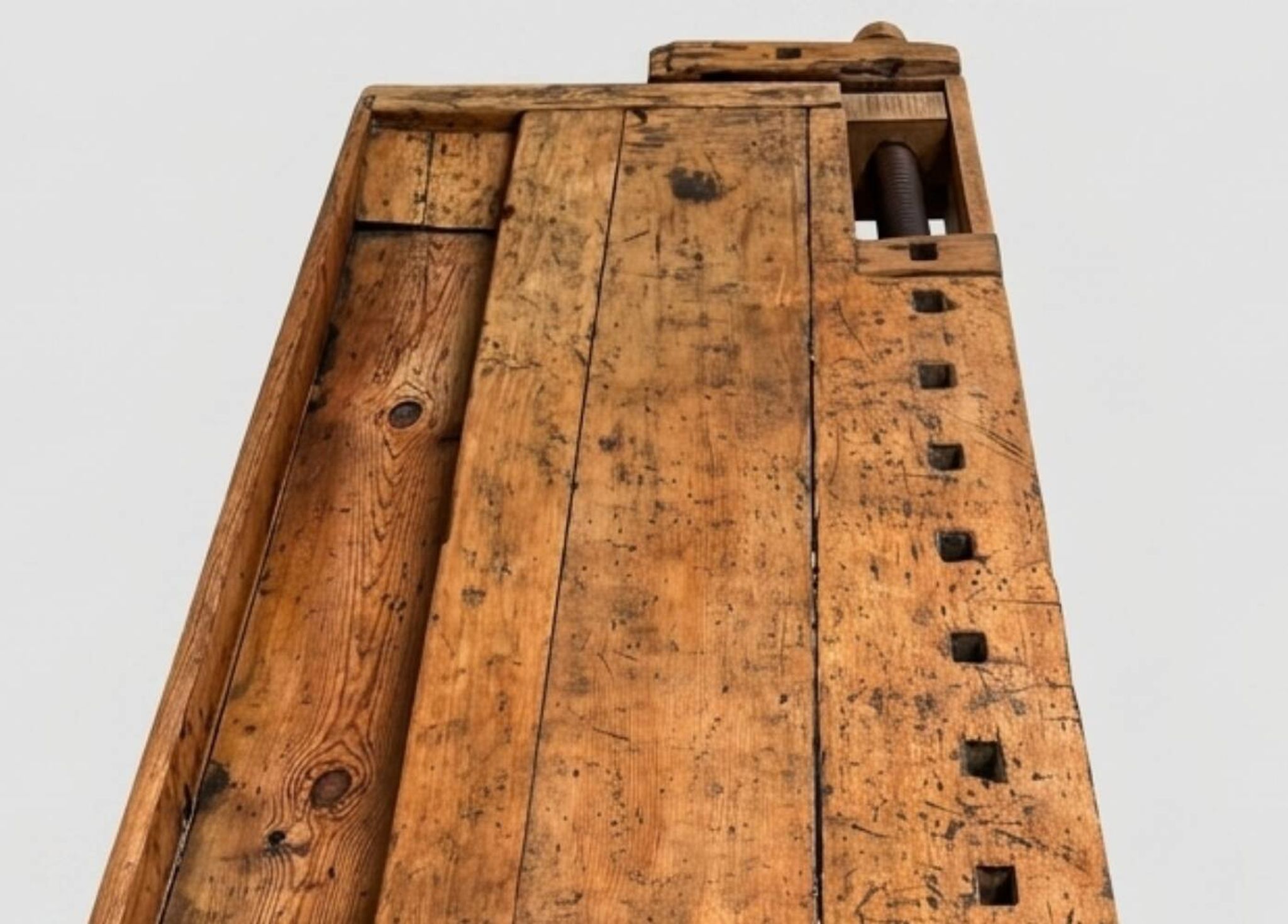 Établi industriel vintage en bois pour menuisier