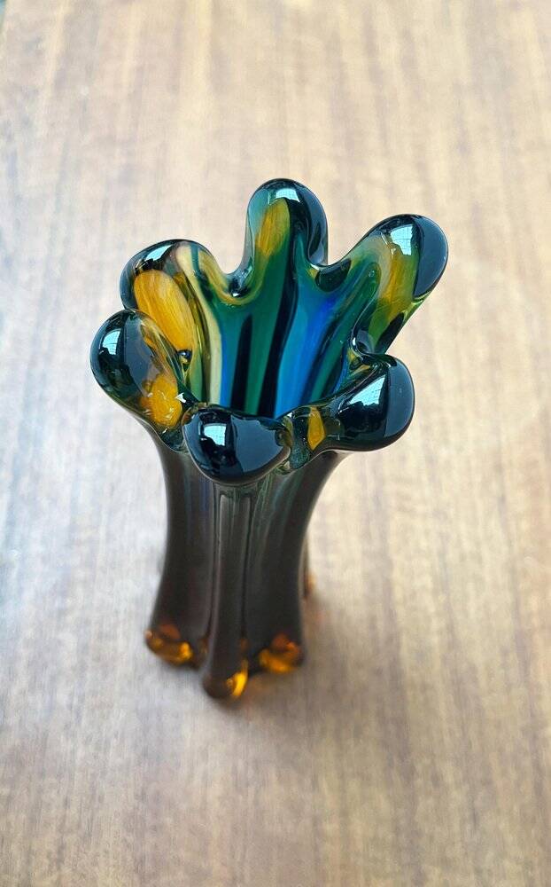 Italian Sommerso vase in Murano glass attributed to Flavio Poli for Seguso, 1970s.