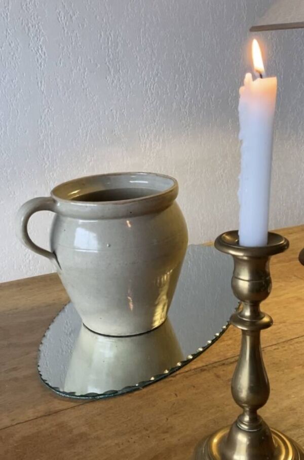 Cruche antique en terre cuite vernissée