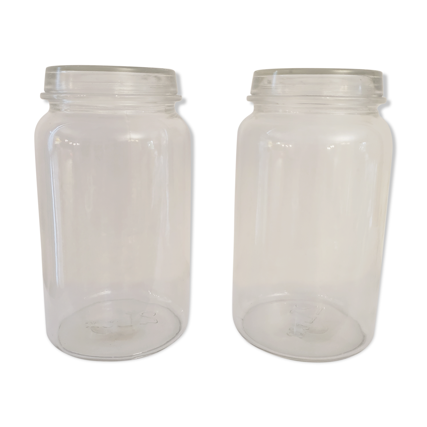 2 glass jars with lid