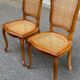 2 chaises cannées style Louis XV en bois massif des années 70