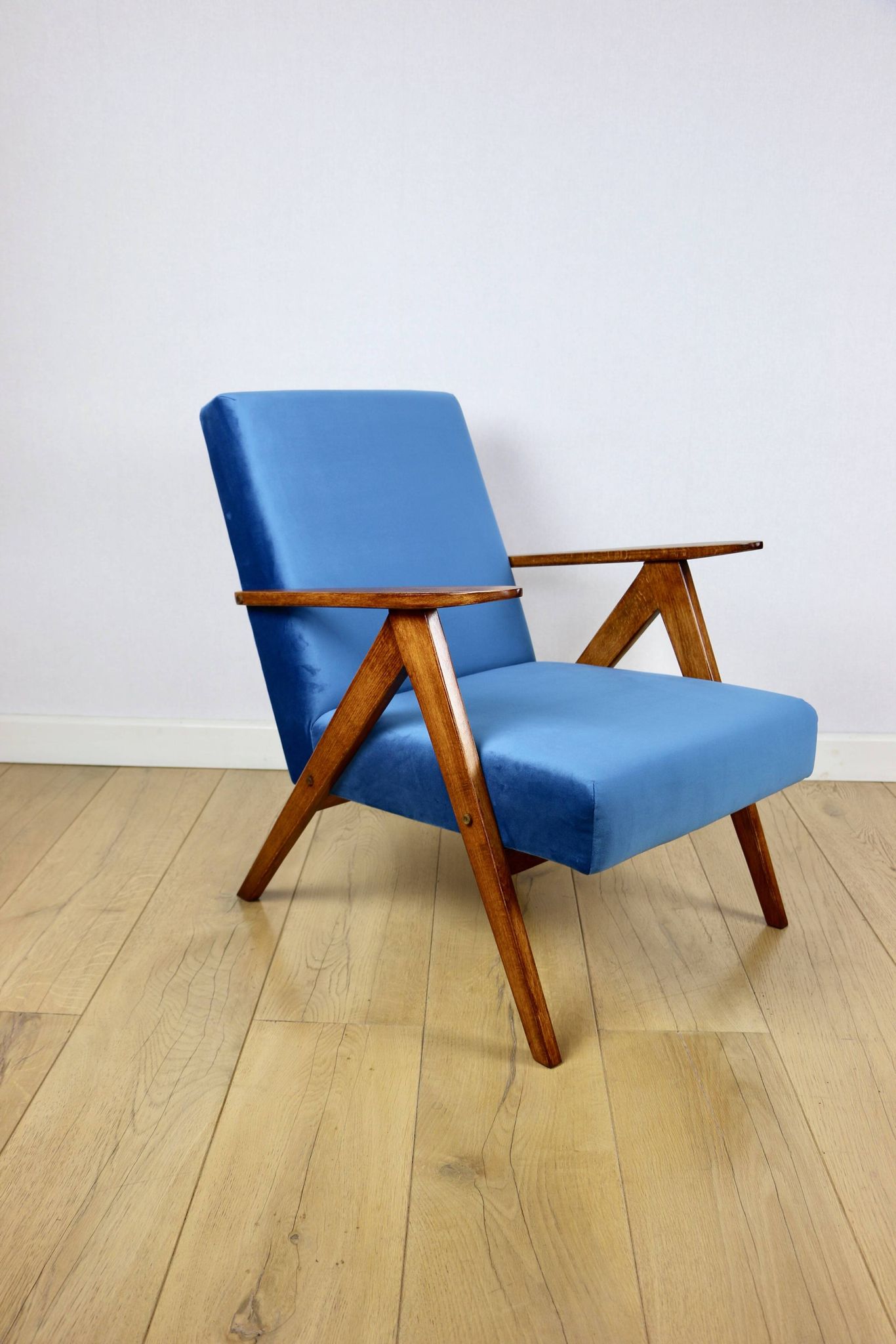 B-310 VAR armchair sea blue blue velvet - 2 pieces available