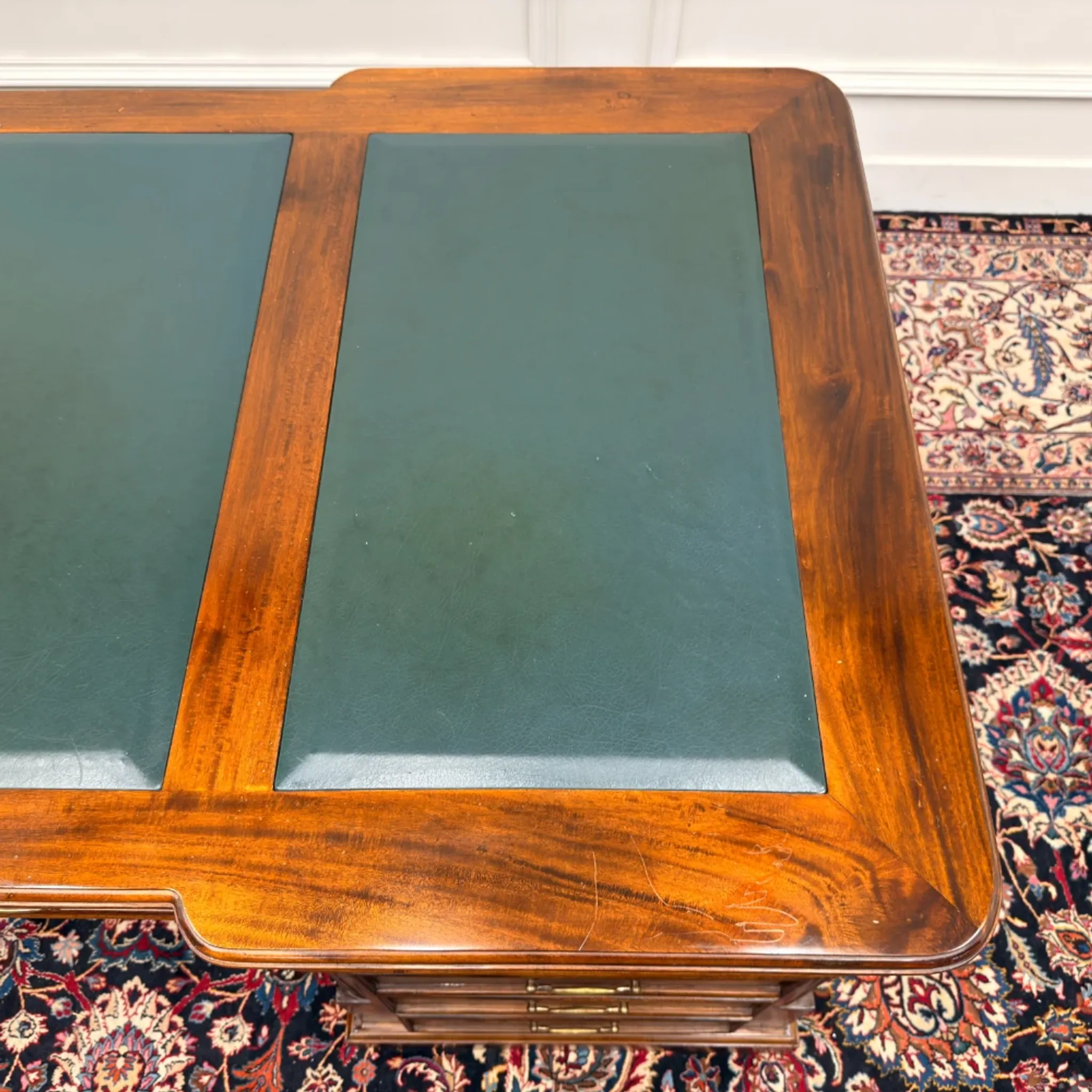 Classic English Desk Partnerdesk