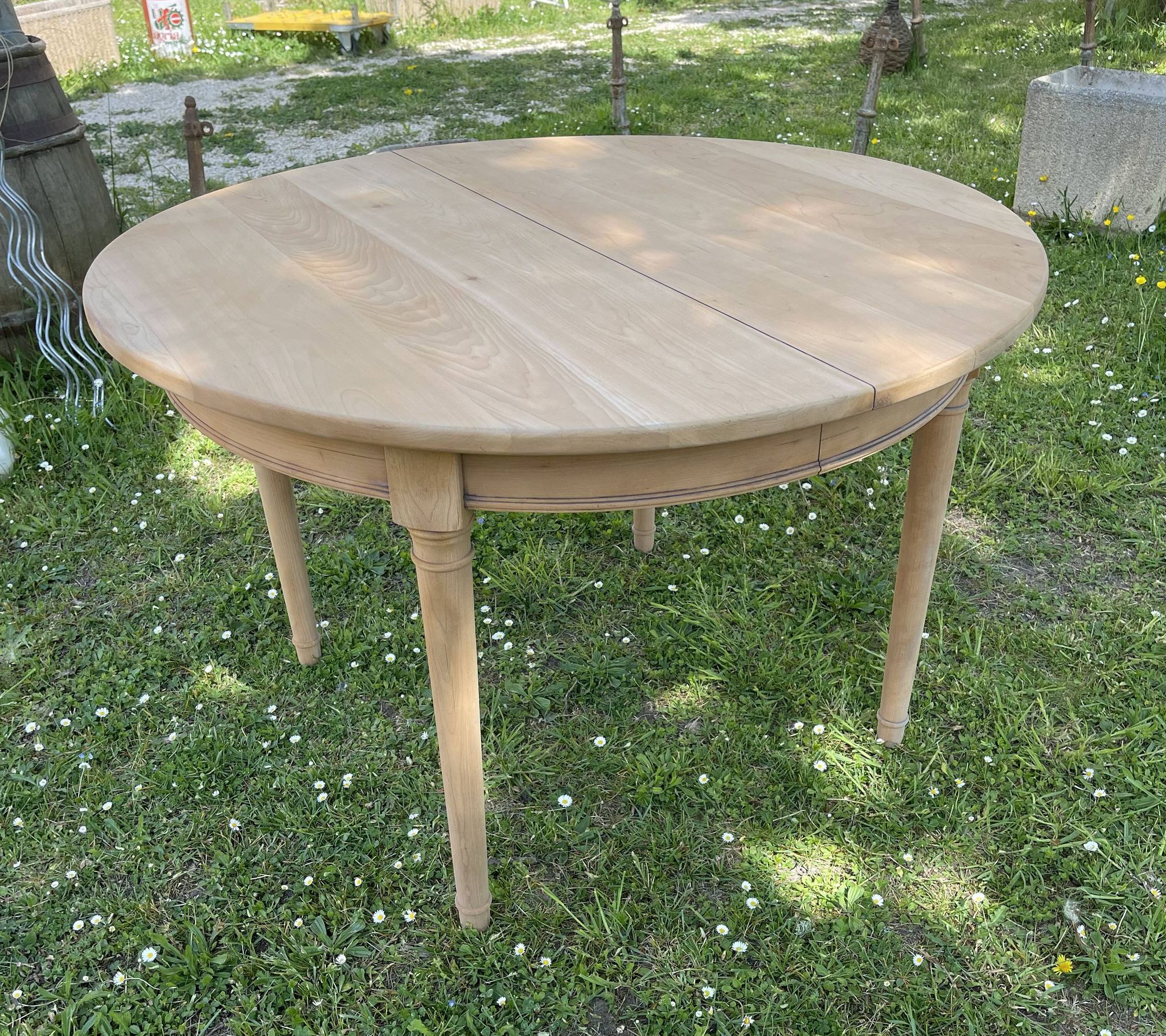 Country Round Table