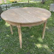 Country Round Table