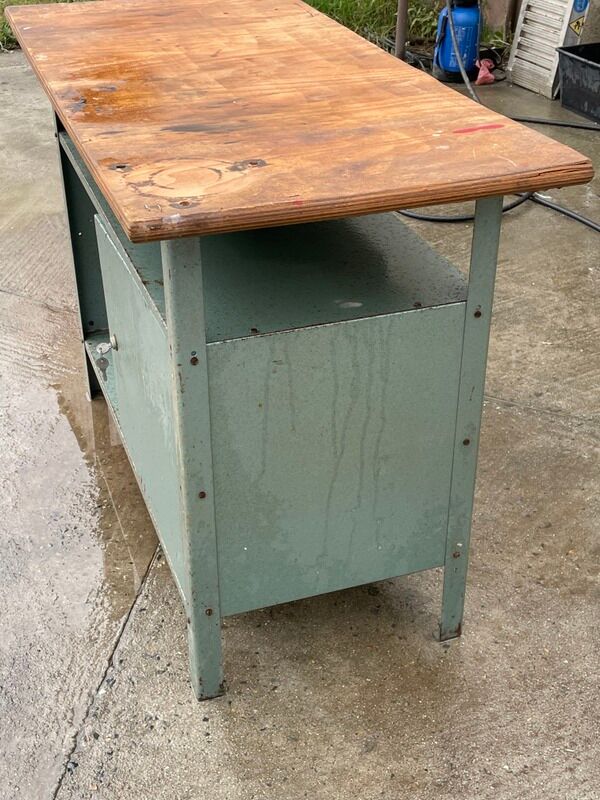 Establishment iron tray wood panel, as it stands