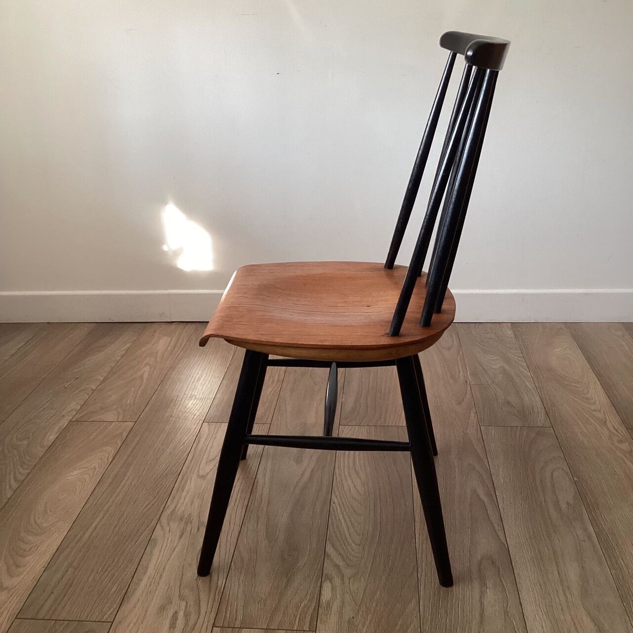 Fanett Chair by Illmari Tapiovaara