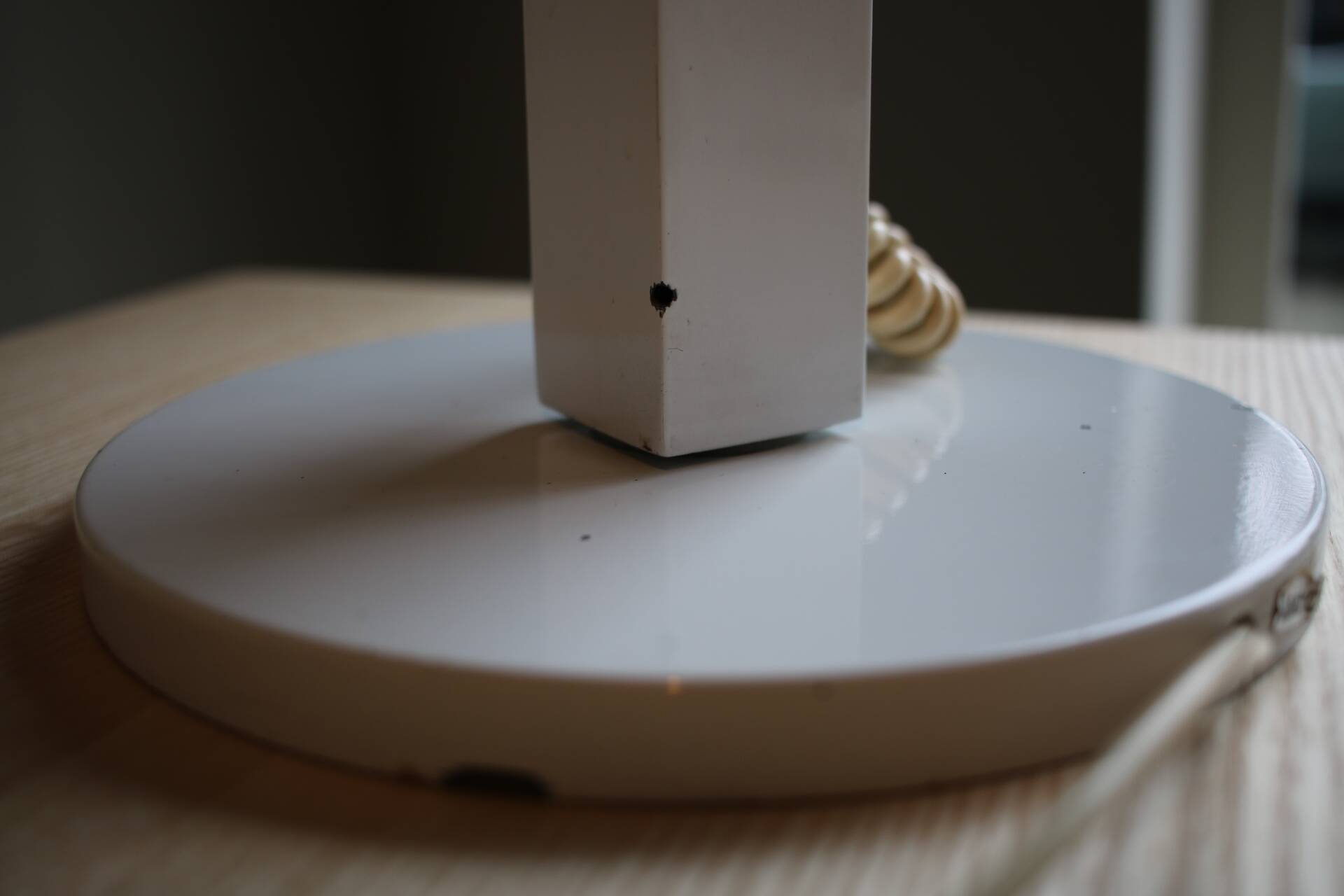 Lampe de bureau pivotante par Miguel Milá, années 1970