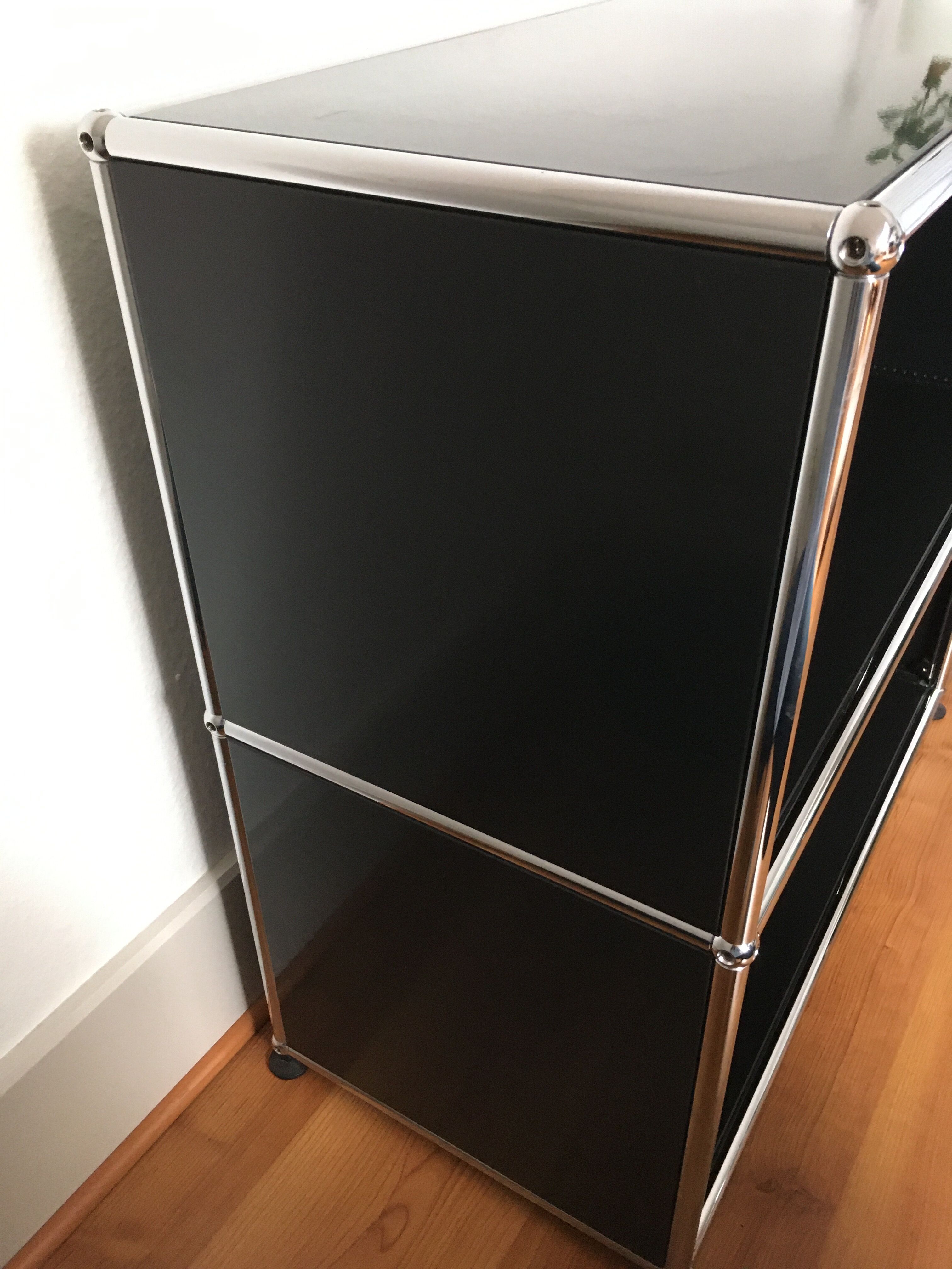 Furniture USM Haller design