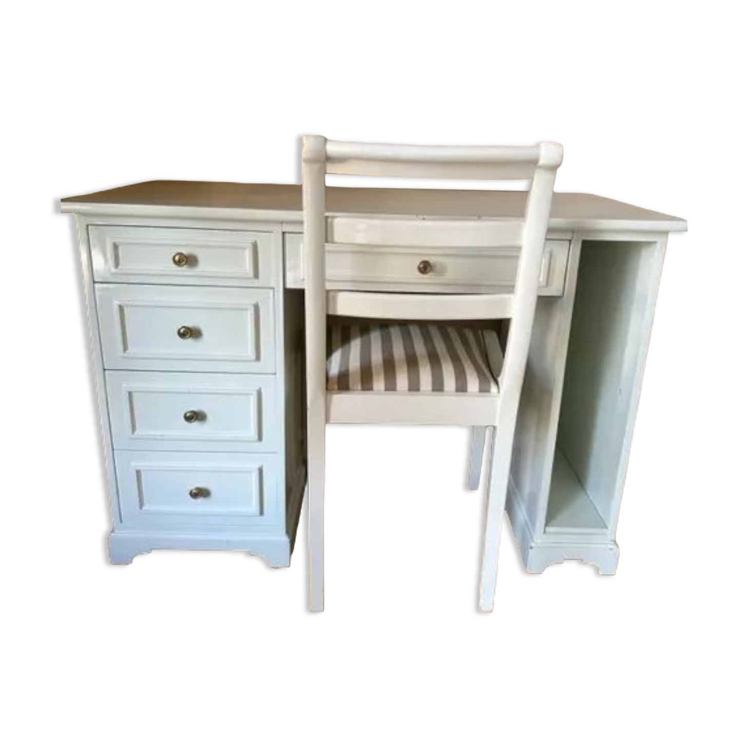 Children's desk with matching Bonnichon chair