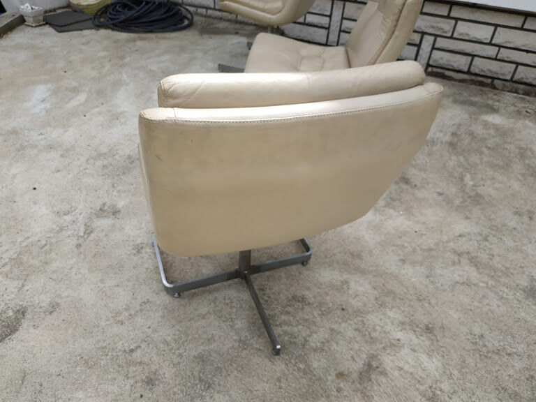 3 armchairs Raphael Raffel