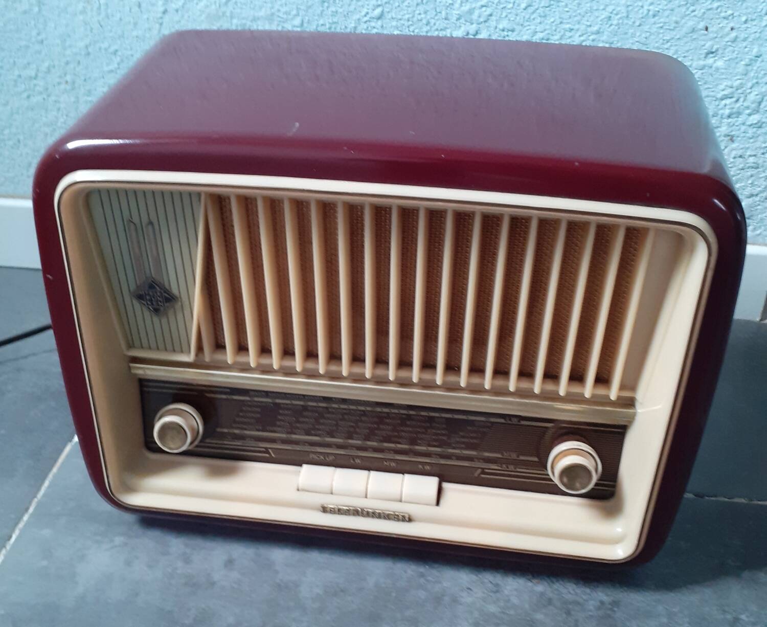 Old telefunken radio