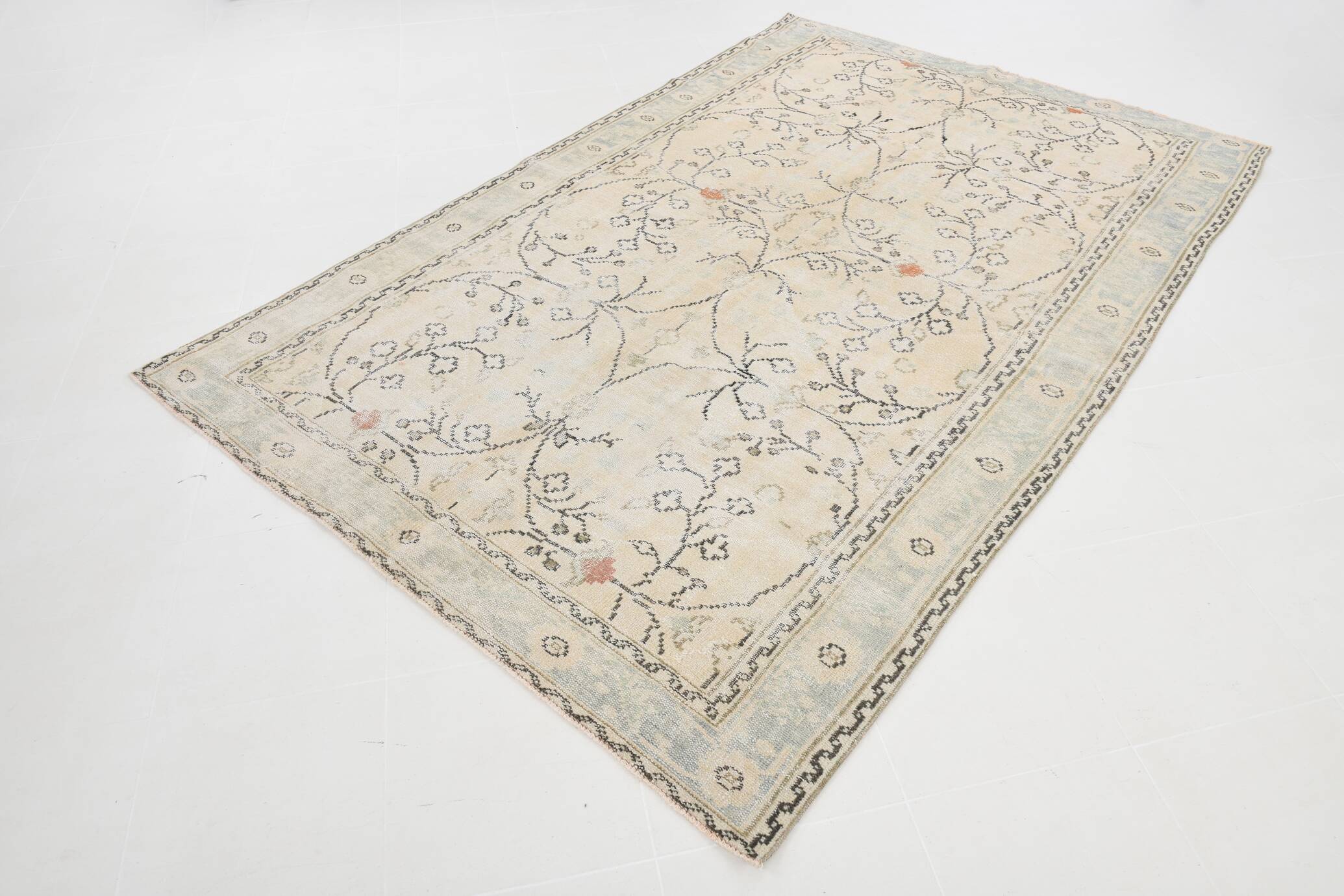 Turkish Area Rug, 195x298Cm