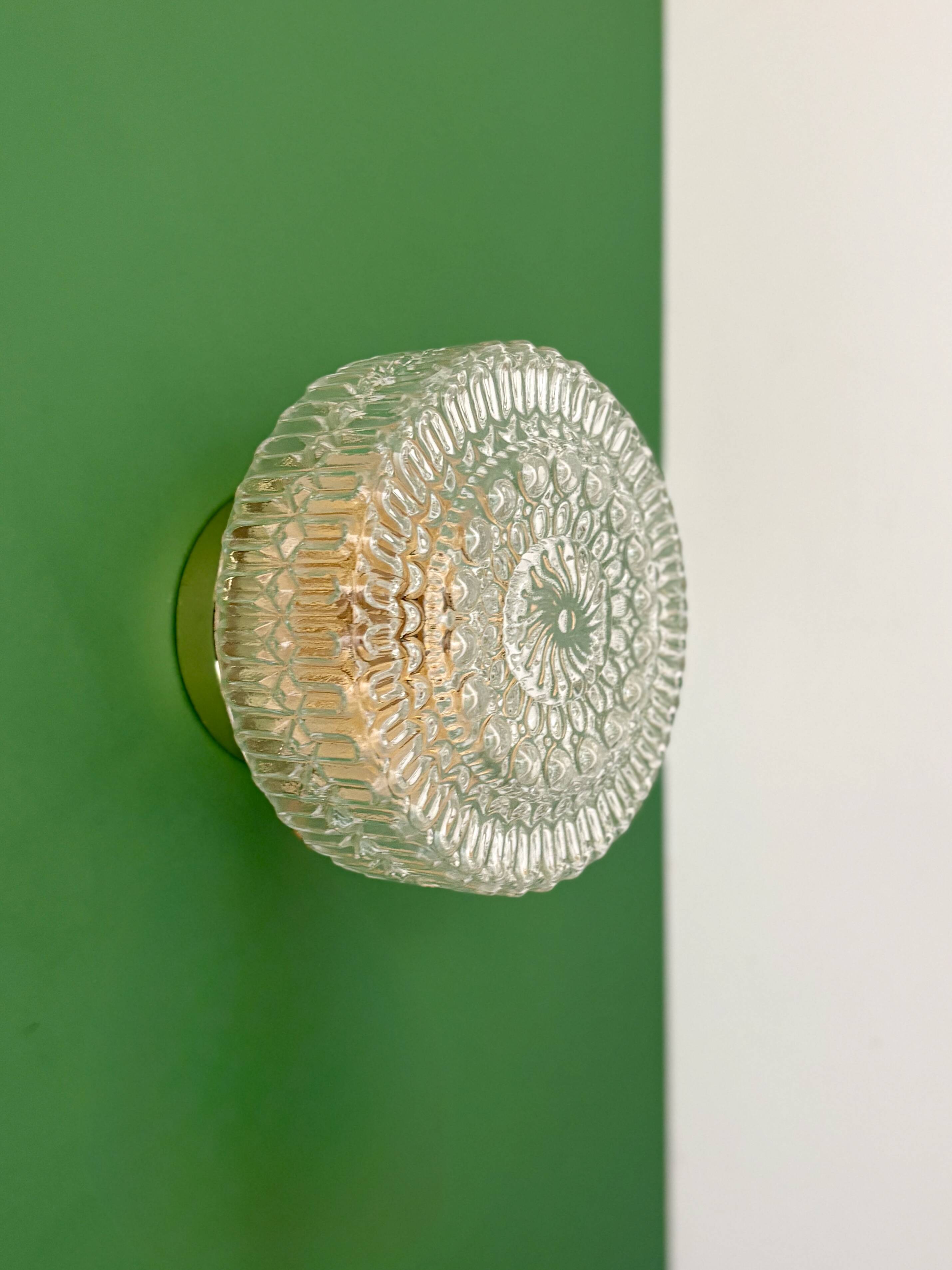 Applique ou plafonnier globe vintage en verre moulé